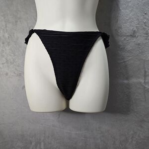 Swimsuit Bikini Bottoms Size Medium Black High‎ Cut Textured Cheeky Ruffle
